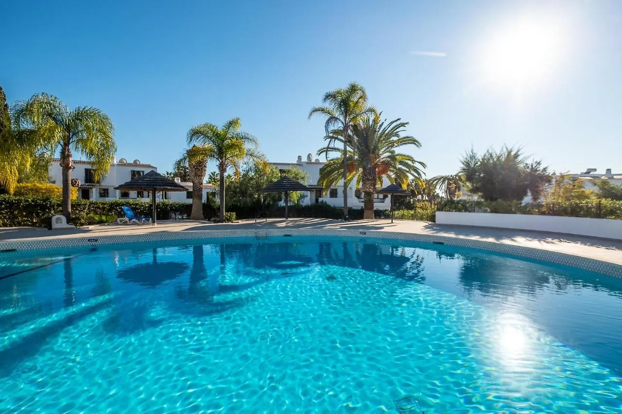 Beach Praia - Sleep 5 - Pool - Free Wi-Fi - Air Con Albufeira