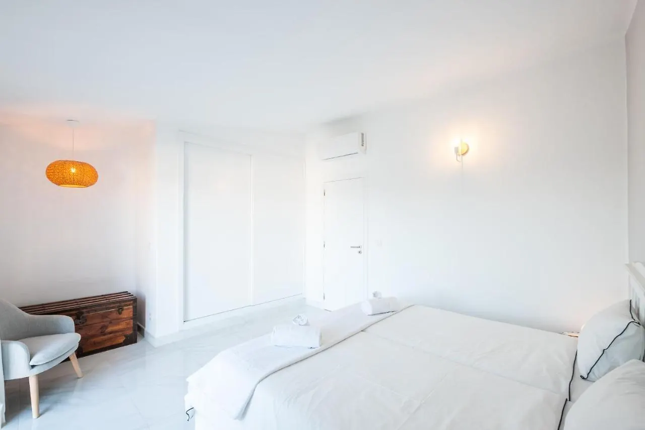 Beach Praia - Sleep 5 - Pool - Free Wi-Fi - Air Con Albufeira