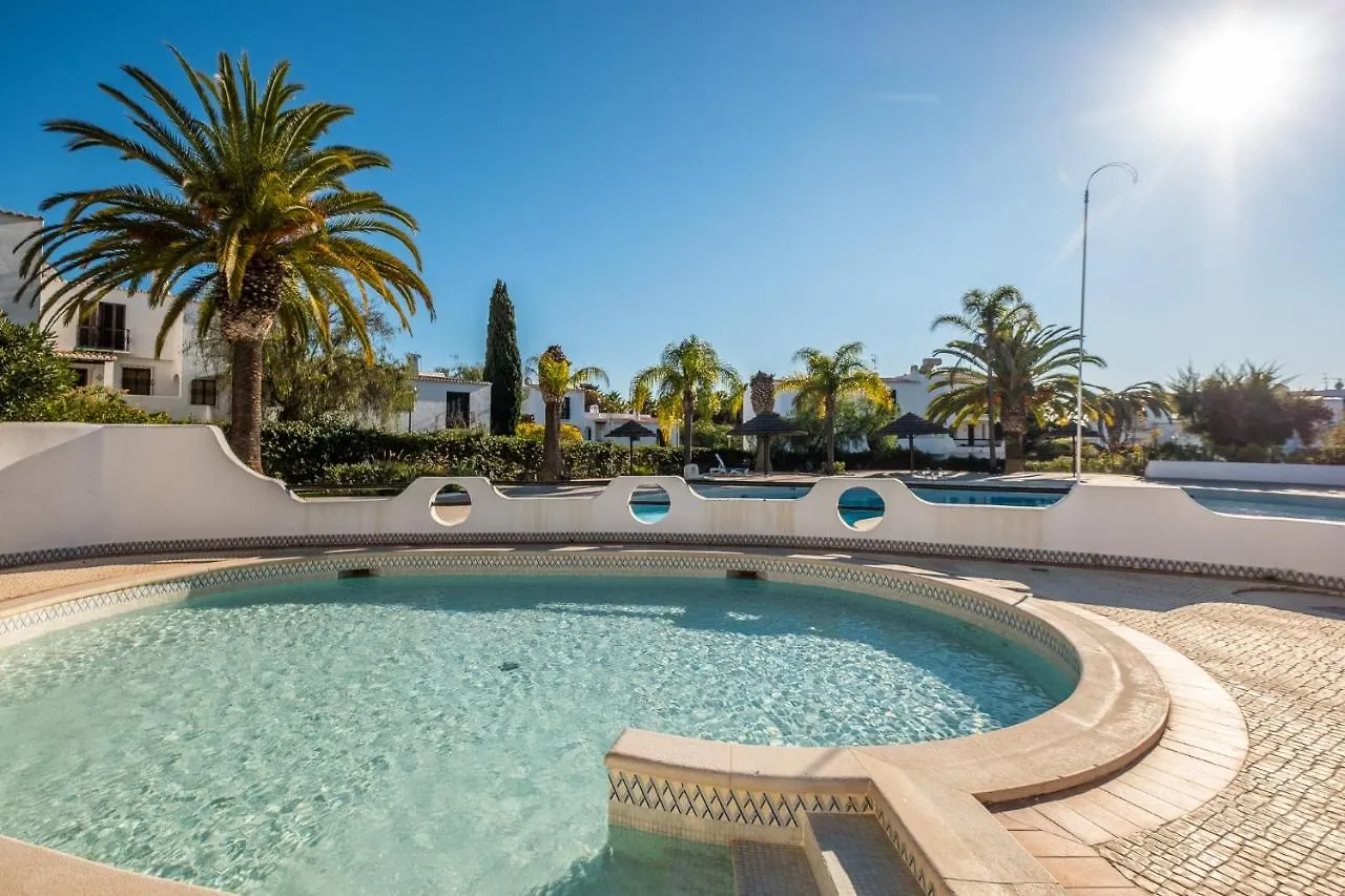 Beach Praia - Sleep 5 - Pool - Free Wi-Fi - Air Con Albufeira