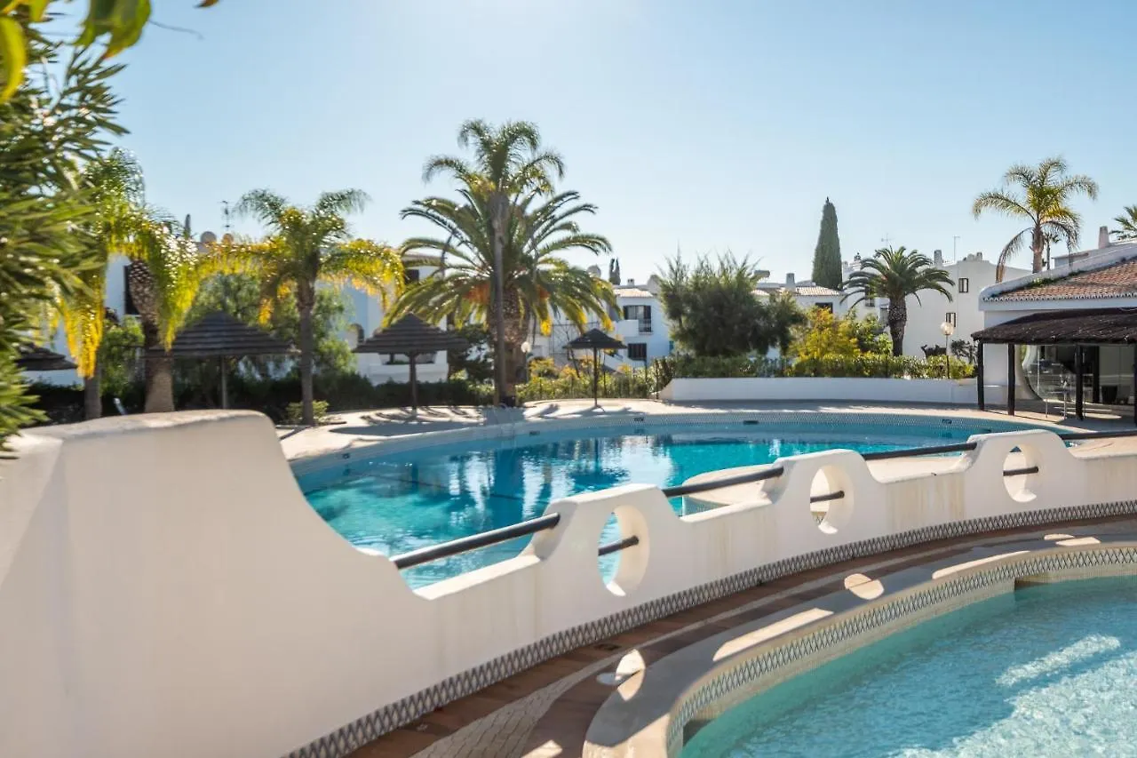 Apartament Beach Praia - Sleep 5 - Pool - Free Wi-Fi - Air Con Albufeira